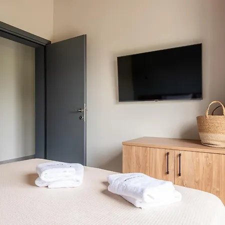 Semesterbostad Themida Luxurious Accomodation *