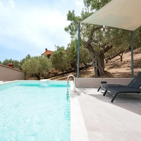 Semesterbostad Themida Luxurious Accomodation Nea Skioni