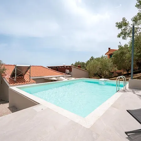 Themida Luxurious Accomodation Semesterbostad