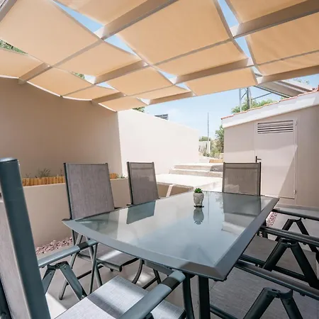 Semesterbostad Themida Luxurious Accomodation Nea Skioni